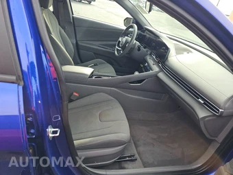 2023 Hyundai Elantra SEL - miniatura 8