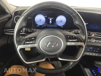 2023 Hyundai Elantra SEL - miniatura 10