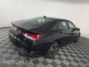 2023 Hyundai Elantra SEL - miniatura 4