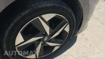 2023 Hyundai Elantra SEL - miniatura 28