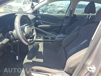 2023 Hyundai Elantra SEL - miniatura 7