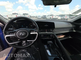 2023 Hyundai Elantra SEL - miniatura 11