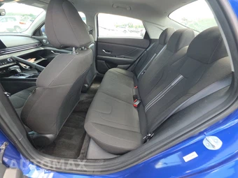 2023 Hyundai Elantra SEL - miniatura 13