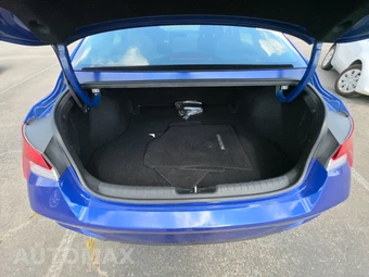 2023 Hyundai Elantra SEL - miniatura 16