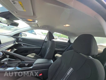 2023 Hyundai Elantra SEL - miniatura 19
