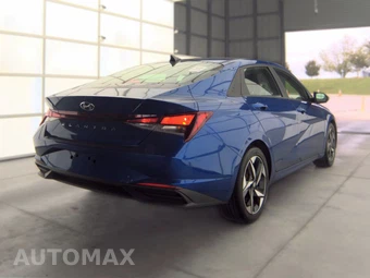 2023 Hyundai Elantra SEL - miniatura 4