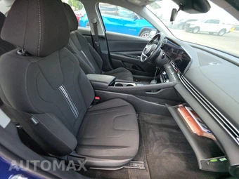 2023 Hyundai Elantra SEL - miniatura 8