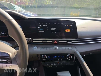 2023 Hyundai Elantra SEL - miniatura 10