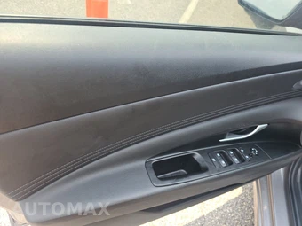 2023 Hyundai Elantra SEL - miniatura 15