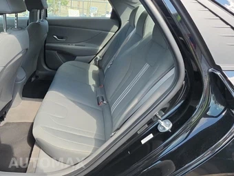 2023 Hyundai Elantra SEL - miniatura 10