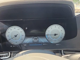 2023 Hyundai Elantra SEL - miniatura 9