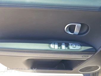 2023 Hyundai IONIQ 5 Limited - miniatura 9