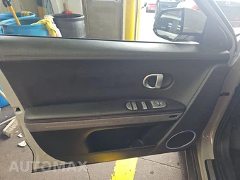 2023 Hyundai IONIQ 5 Limited - miniatura 9