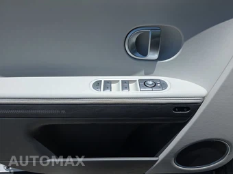 2023 Hyundai IONIQ 5 Limited - miniatura 9