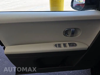 2023 Hyundai IONIQ 5 SE - miniatura 9