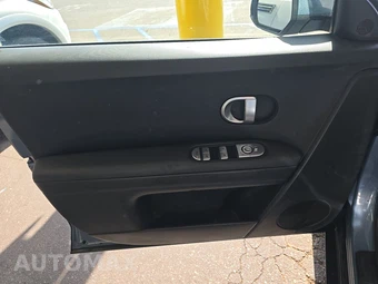 2023 Hyundai IONIQ 5 SE - miniatura 9