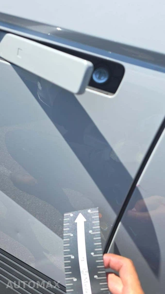 2023 Hyundai IONIQ 5 SE - miniatura 23