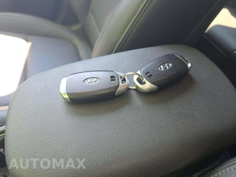 2023 Hyundai Kona Limited - miniatura 8