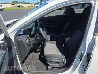 2023 Hyundai Kona SE - miniatura 3