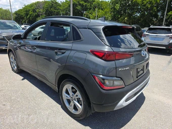 2023 Hyundai Kona SEL - miniatura 3