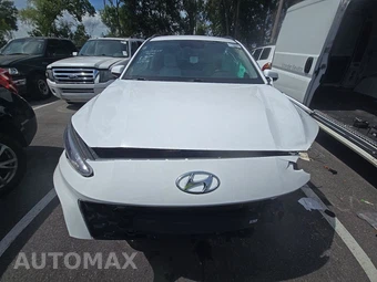 2023 Hyundai Kona SEL - miniatura 2