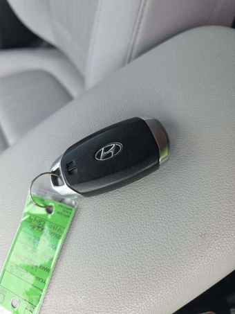 2023 Hyundai Kona SEL - miniatura 8