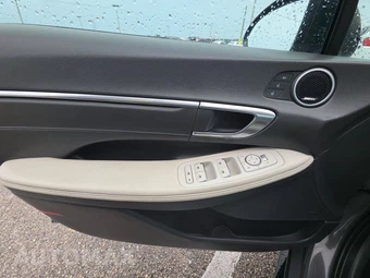 2023 Hyundai Sonata Limited - miniatura 9