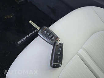 2023 Hyundai Sonata SE - miniatura 5