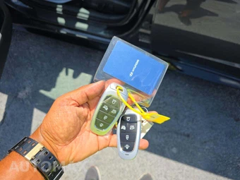 2023 Hyundai Sonata SEL Plus - miniatura 8
