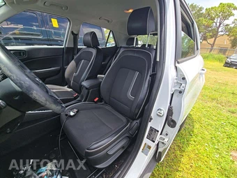 2023 Hyundai Venue Limited – miniatura 6