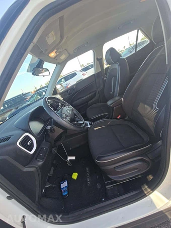 2023 Hyundai Venue Limited – miniatura 6