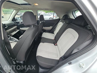 2023 Hyundai Venue SEL – miniatura 13