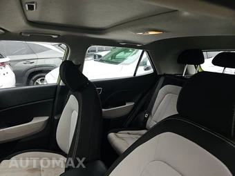 2023 Hyundai Venue SEL – miniatura 19