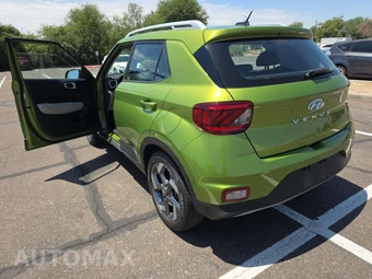 2023 Hyundai Venue SEL - miniatura 2