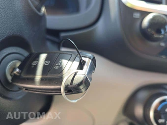 2023 Hyundai Venue SEL - miniatura 8