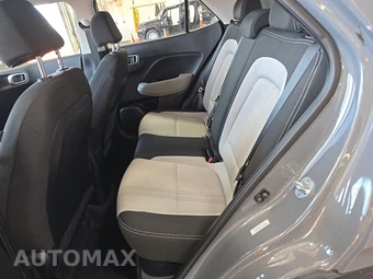 2023 Hyundai Venue SEL - miniatura 13