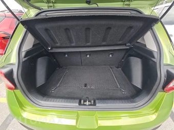 2023 Hyundai Venue SEL – miniatura 16
