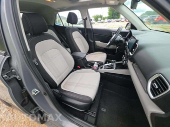 2023 Hyundai Venue SEL – miniatura 18