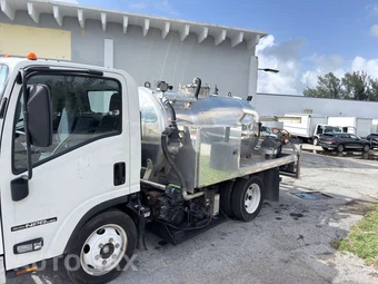 2023 Isuzu NPR HD Base Low Tilt - miniatura 2