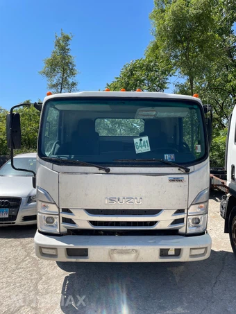 2023 Isuzu NPR XD Base Low Tilt – miniatura 2