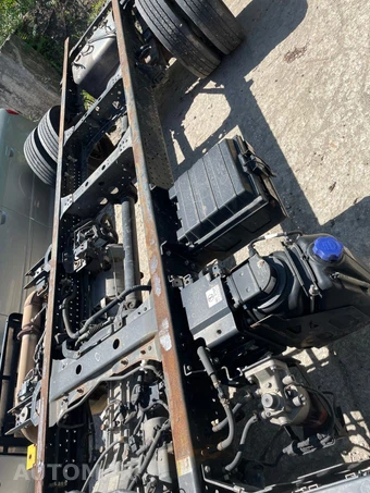2023 Isuzu NPR XD Base Low Tilt – miniatura 6