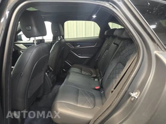 2023 Jaguar F-PACE S – miniatura 13