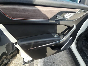 2023 Jaguar F-PACE S – miniatura 9