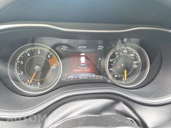 2023 Jeep Cherokee Altitude Lux - miniatura 12