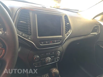 2023 Jeep Cherokee Altitude Lux - miniatura 11