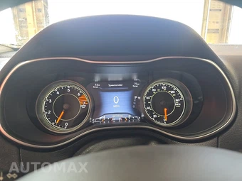 2023 Jeep Cherokee Altitude Lux - miniatura 12