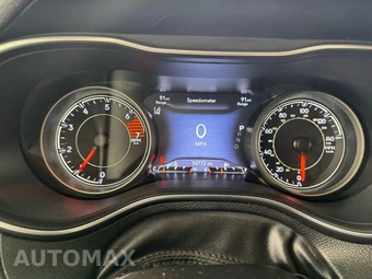 2023 Jeep Cherokee Altitude Lux - miniatura 14