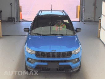 2023 Jeep Compass Altitude - miniatura 2