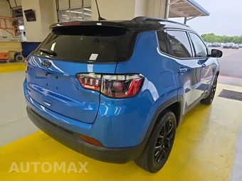 2023 Jeep Compass Altitude - miniatura 4