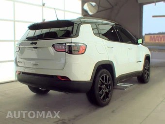 2023 Jeep Compass Altitude - miniatura 4